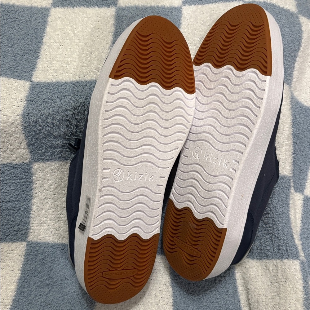Kizik Men's Navy Blue Sneakers - Picture 5 of 5
